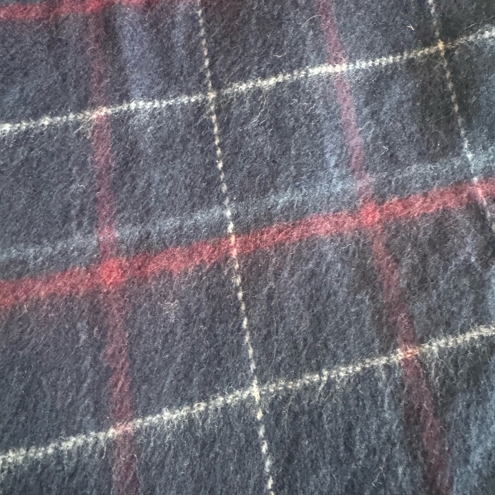 Luxurious Yves Saint Laurent Navy Plaid Cashmere Scarf - Picture 9 of 10
